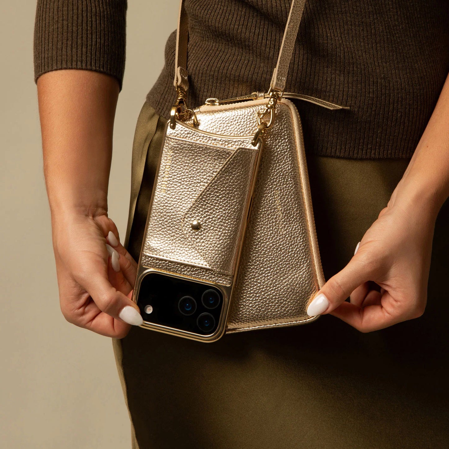 Expanded Zip Pouch - Metallic Gold/Gold