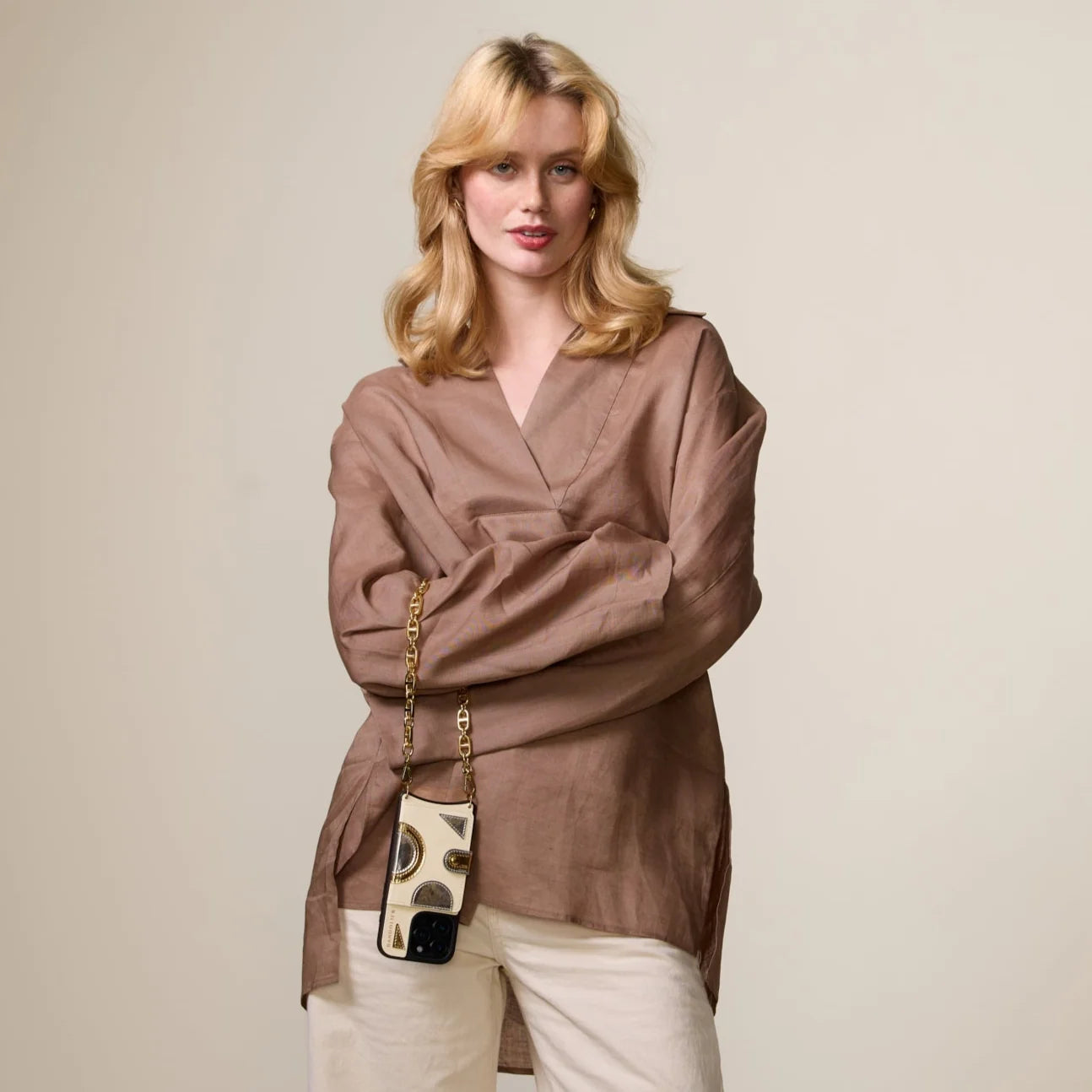 Isla MagSafe Charging Wristlet Phone Case - Ivory/Gold