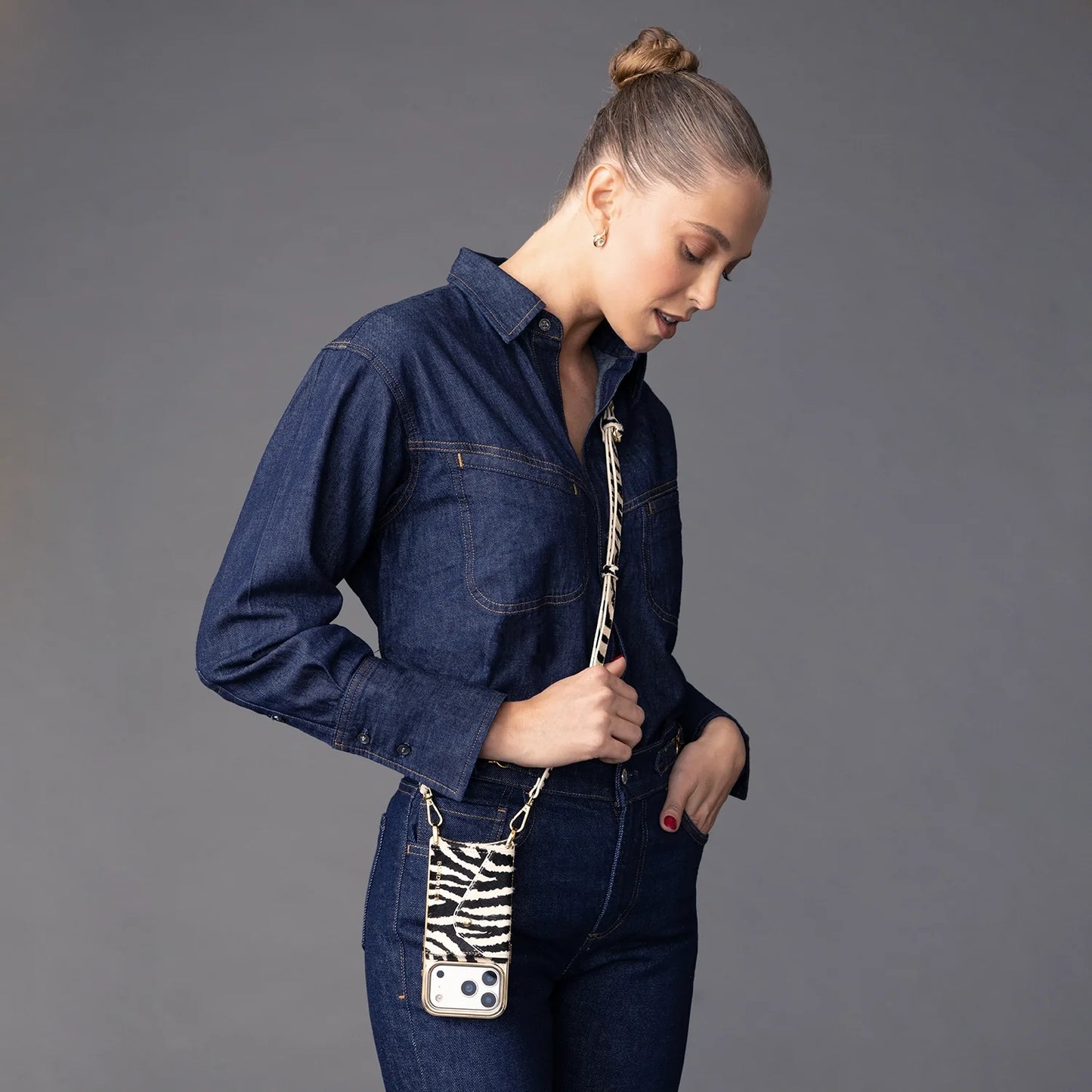 Donna Crossbody Phone Case - Zebra/Gold