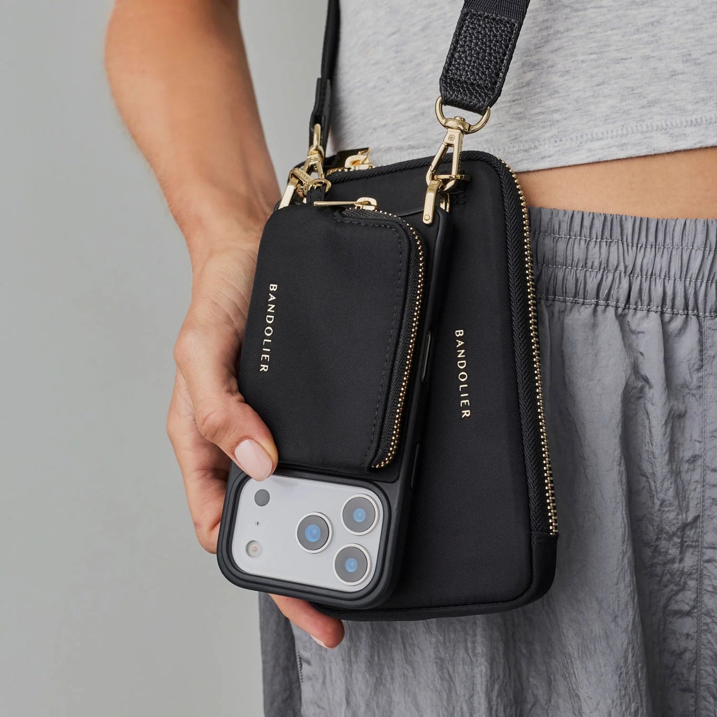Nylon Expanded Zip Pouch - Black/Gold