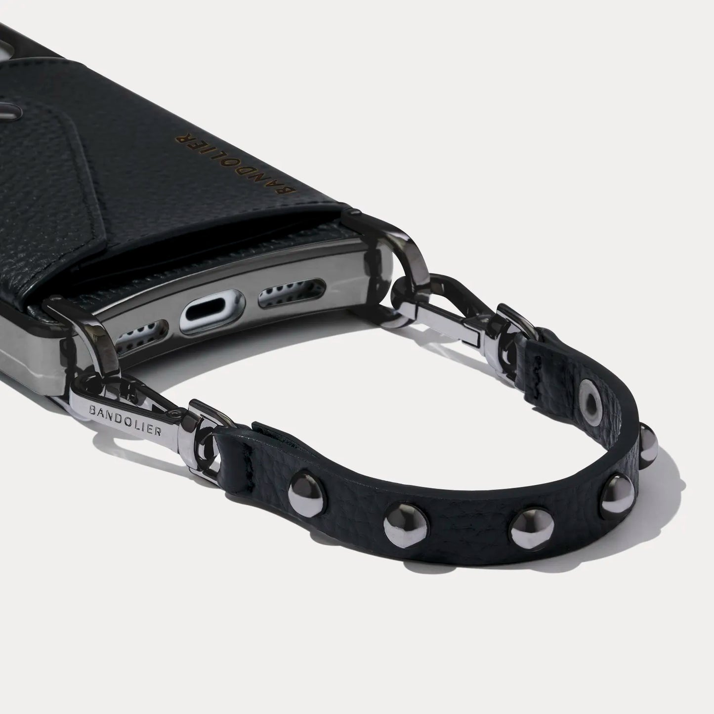 Annie Wristlet - Black/Pewter