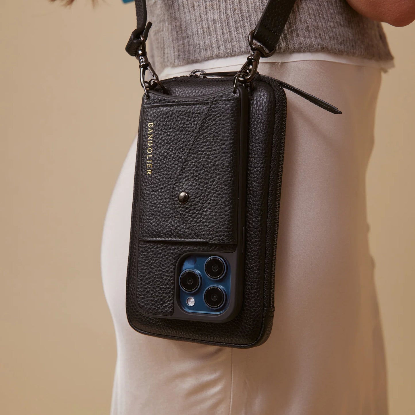 Pebble Leather Expanded Zip Pouch - Black/Pewter