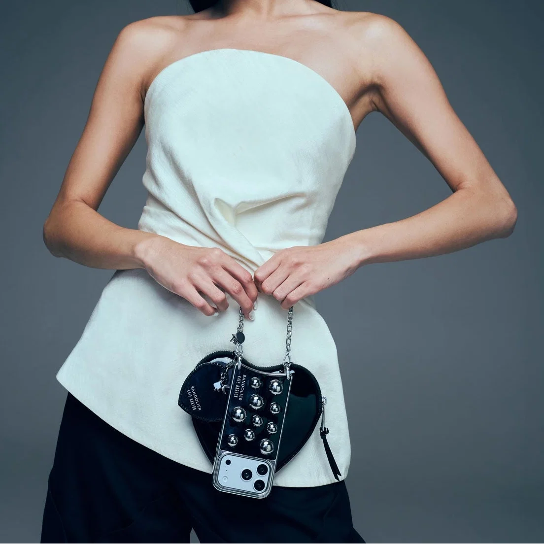 Expanded Heart Pouch - Black Patent/Silver
